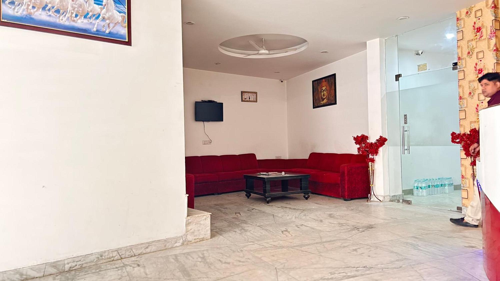 Hotel Platinum With Free Pickup-Delhi Airport New Delhi Buitenkant foto