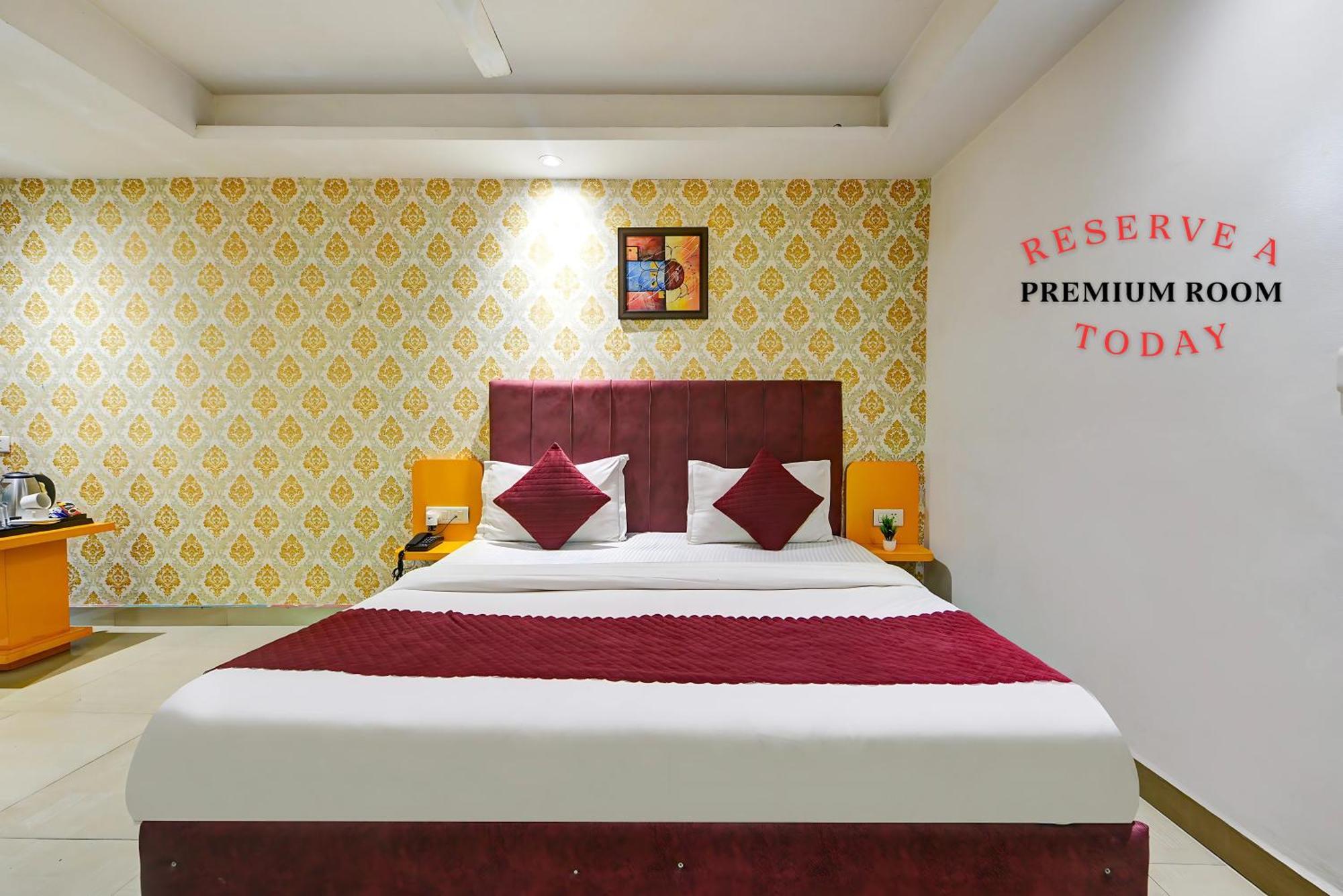 Hotel Platinum With Free Pickup-Delhi Airport New Delhi Buitenkant foto